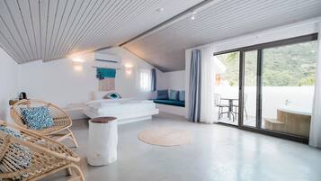 Comfort-penthouselejlighed - 1 kingsize-seng - boblebad - bjergudsigt | Premium-sengetøj, Tempur-Pedic-senge, minibar, pengeskab på værelset