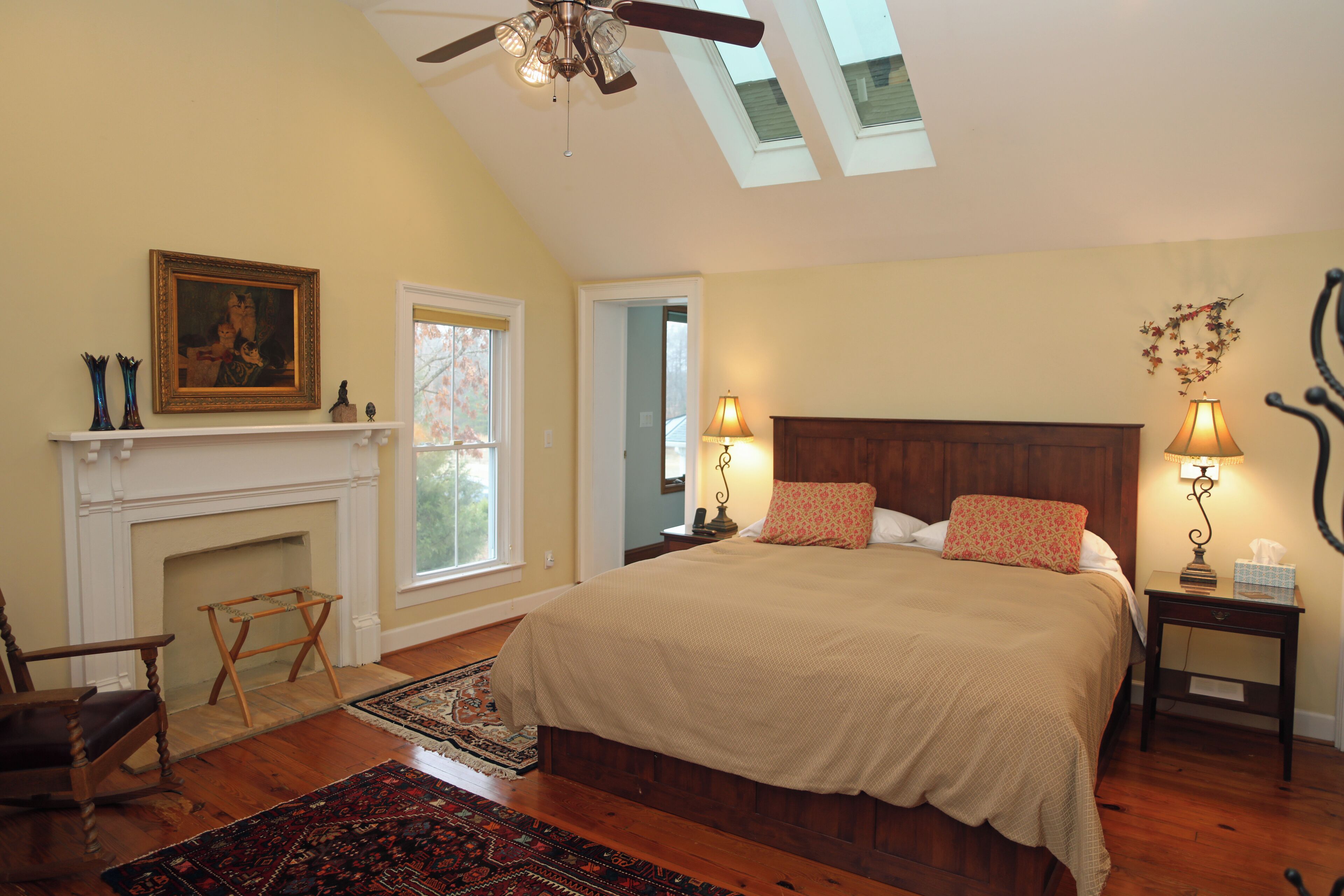 طراز فريد لكل وحدة ومكتب ومساحة عمل للكمبيوتر المحمول وواي فاي مجانًا