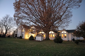Exterior - Villa Cathedral (Alton)