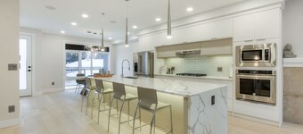 New Luxury Townhome 23