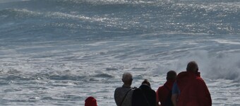 Supertubos Beach Hostel