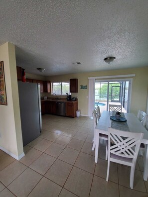 Dining - House with solar heated pool and lake view! (Port Charlotte)