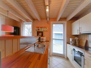 Kühlschrank, Mikrowelle, Ofen, Geschirrspüler