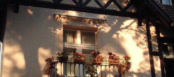 Charming apartment in Tudor style mansion (only 15 minutes to Prenzlauer Berg)