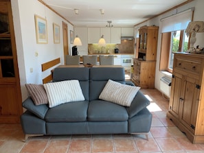 Smart-TV, Kamin, Stereoanlage