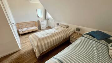 2 Schlafzimmer, Zimmersafe, Bügeleisen/Bügelbrett, kostenloses WLAN