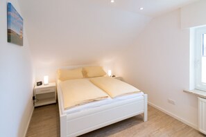 2 عدّة غرف نوم ومكواة/لوح كي وواي فاي مجانًا