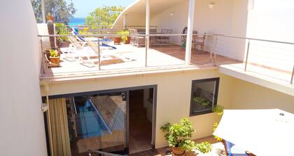 Bungalow mit eigenem Pool und Glasfaser Internet, nah am Meer,