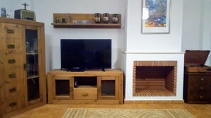 Interior - Holiday house with pool for 5 to 6 persons (Villanueva de los Castillejos)