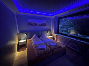 1 室のベッドルーム、WiFi (無料)、ベッドシーツ