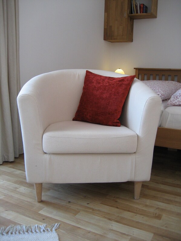 Smart-TV, Bücher, Stereoanlage