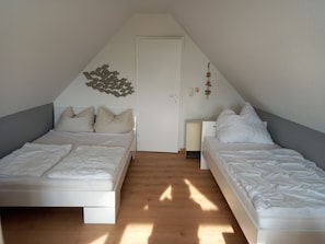 4 chambres, fer et planche à repasser, Wi-Fi