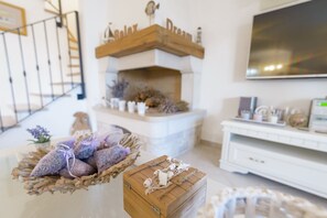 Interior - Exclusive luxury villa with swimming pool and barbecue, ideal for families (Sveti Lovrec)