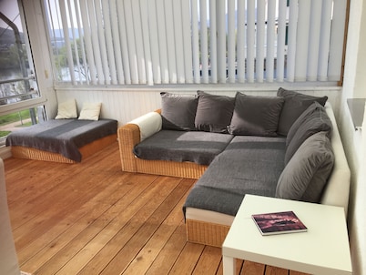 Vacation home with Moselle view, winter garden, 8 pers., 3 bathrooms, free of charge. Public transport ticket