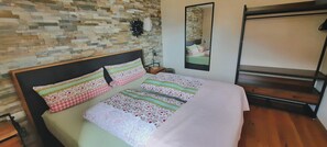 2 chambres, accès au Wi-Fi (inclus), literie fournie