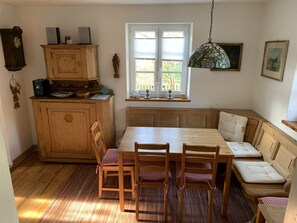 تناول الطعام