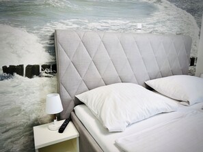 1 bedroom, in-room safe, iron/ironing board, free WiFi
