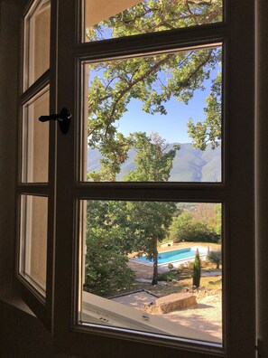 Interior - Bastide closed to village, wonderful view on the Grand Lubéron (Saint-Martin-De-Castillon)