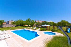 Udendørs pool