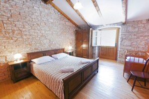 5 Schlafzimmer, Bügeleisen/Bügelbrett, kostenloses WLAN, Bettwäsche