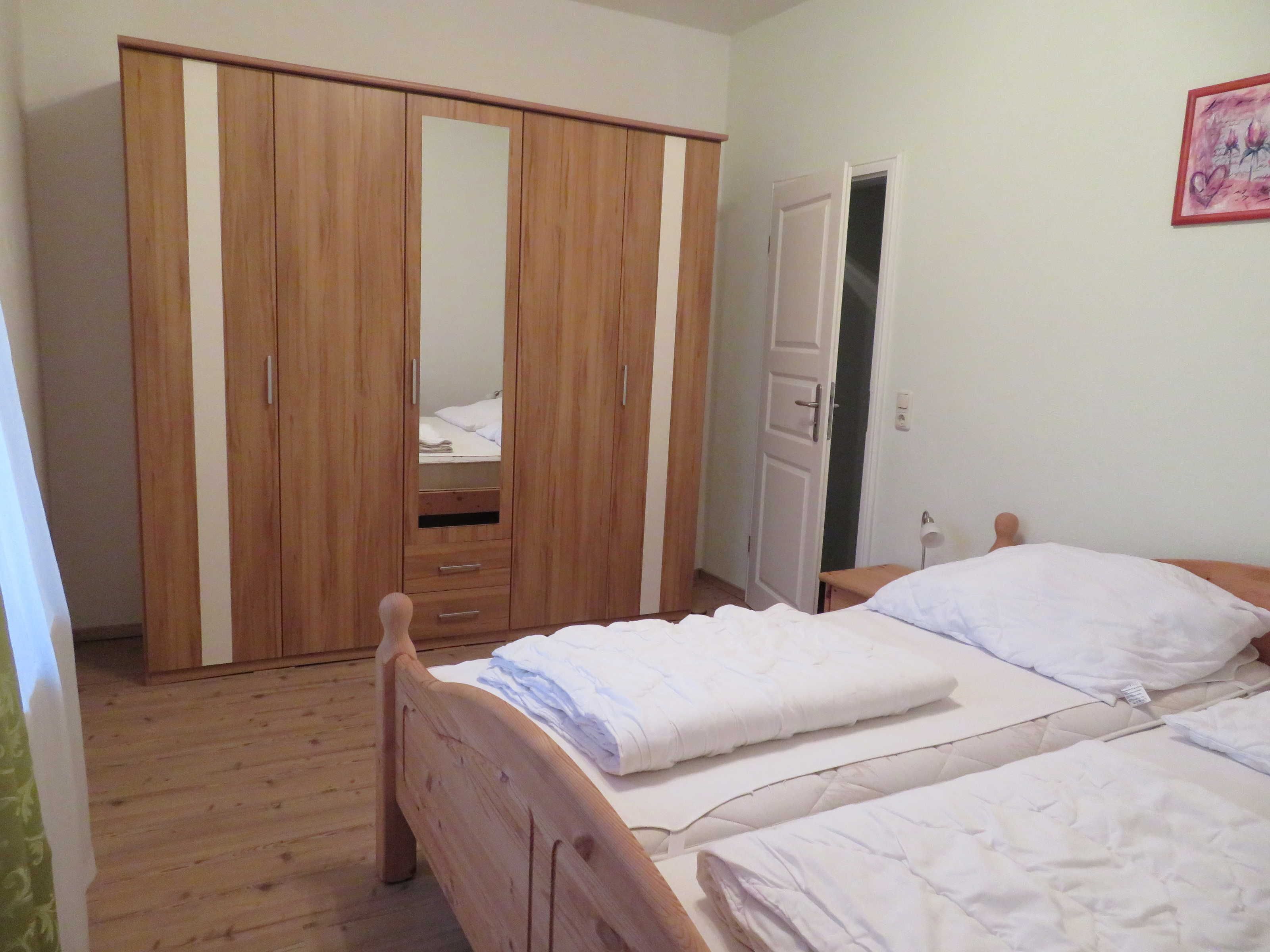 2 Schlafzimmer, Zimmersafe, Reisekinderbett, WLAN