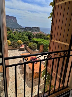 Property grounds - Outstanding rental property with pool for 8 persons i cassis france (Cassis)