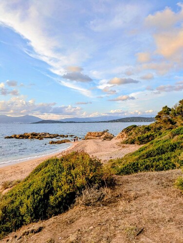 Villa near the beach with private tropical pool and rental cars