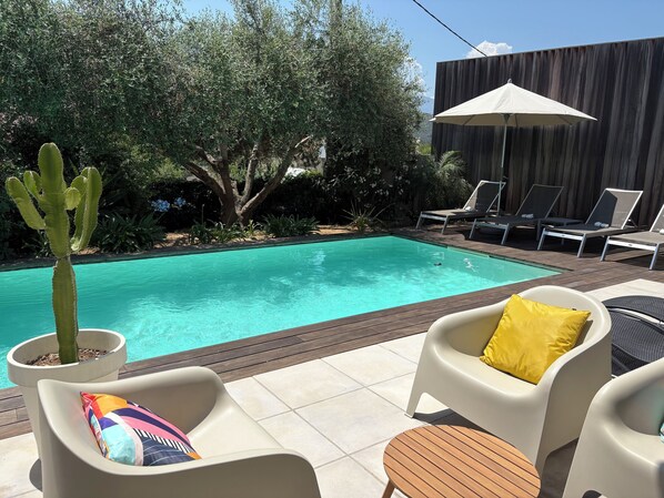 Outdoor pool, a heated pool