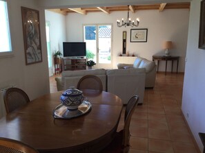 TV - Vacation rental house with pool MOURIES LS1-298 (Mouriès)