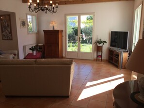 TV - Vacation rental house with pool MOURIES LS1-298 (Mouriès)