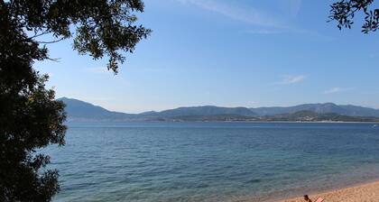 BEACH 100 m away - Flexible and 25% less for stays of 7 days. ( Av. / Arr. season)