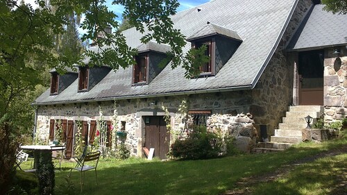 Old farmhouse restored warm decoration comfortable on a 3ha plot