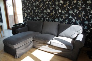 TV, fireplace, DVD player, books - Family cottage in the heart of the Herve. Up to 6 people. (Plombières)