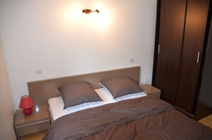 2 Schlafzimmer, Bügeleisen/Bügelbrett, Reisekinderbett, kostenloses WLAN