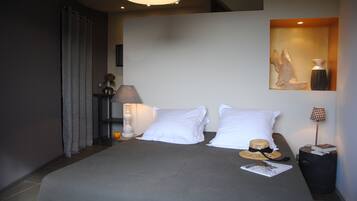 2 chambres, fer et planche à repasser, lit parapluie, Wi-Fi gratuit