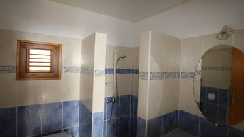 Shower, towels
