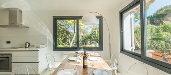 4* apartment located on the ground floor of the villa. 1,000 m2 garden