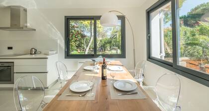 4* apartment located on the ground floor of the villa. 1,000 m2 garden