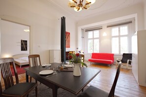Interior - Large and Luxuriously Furnished Apartment w/ 2 Bedrooms + 1 Living/Dining Room (Berlin-Charlottenburg)
