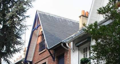 Sous les toĂźts de Montmartre, romantique et comfortable- Wifi - Ascenseur