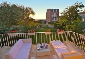 Property grounds - House with sea view at 30 m'with large enclosed garden  (Villers-Sur-Mer)