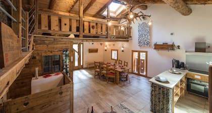 10 people Chalet 100m² mountain atmosphere, great great winter ski, hiking in summer