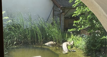 Small independent apartment in farmhouse with air conditioning