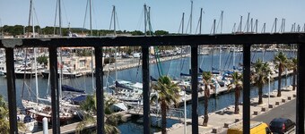 Gruissan (Aude) Appartement calme, vue/port plaisance, Clim, SDB neuve, Parking
