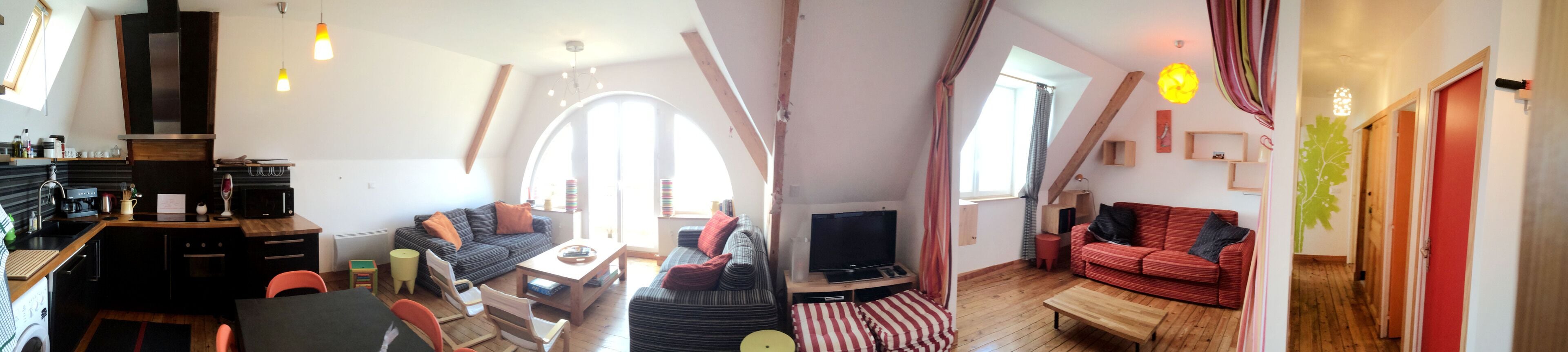 Fernseher, Videospiele, DVD-Player, Bücher