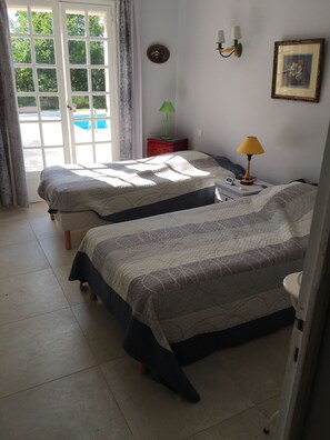 5 Schlafzimmer, Bügeleisen/Bügelbrett, Reisekinderbett, kostenloses WLAN