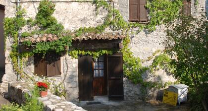 Maison de Village GARS Vallée de L'Estéron - 4 Pers. Calme et confortable