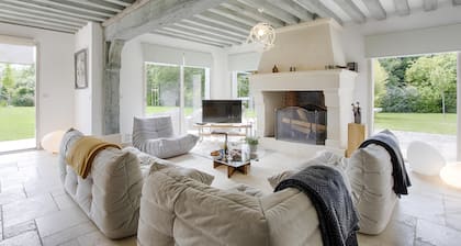 proche deauville. Location maison recente piscine et jacuzzi