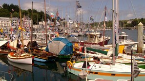 Marina - House downtown, PORT DE PLAISANCE d'AUDIERNE, wifi (Audierne)