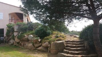 Enceinte de lâhĂ©bergement